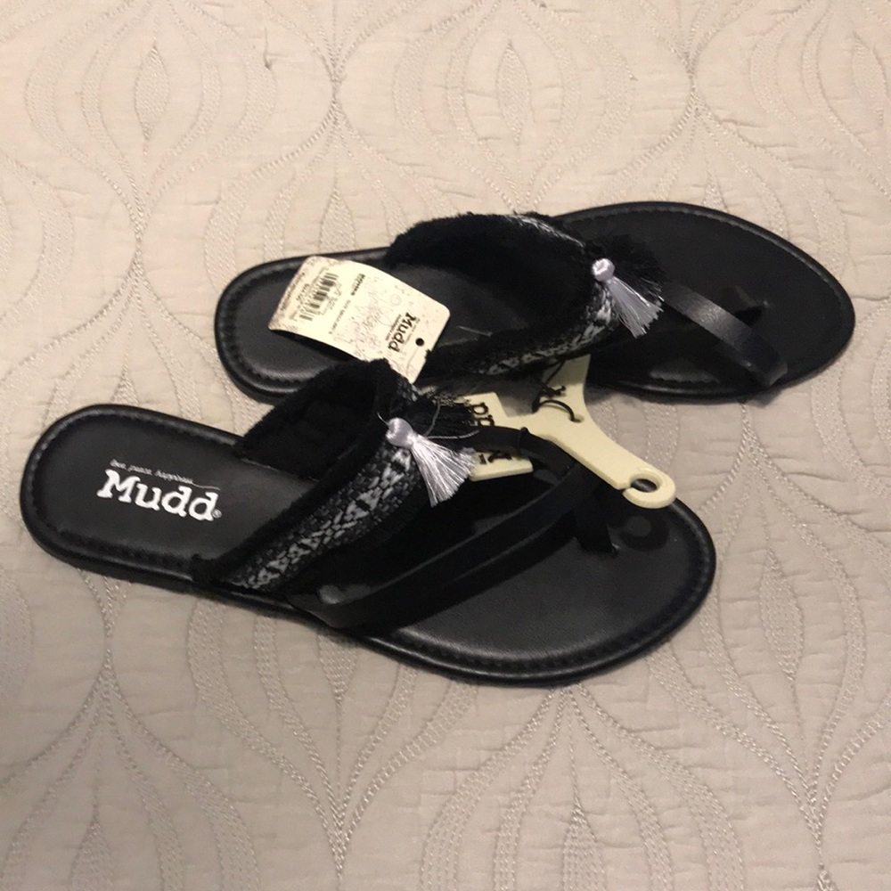 New Mudd Sandals